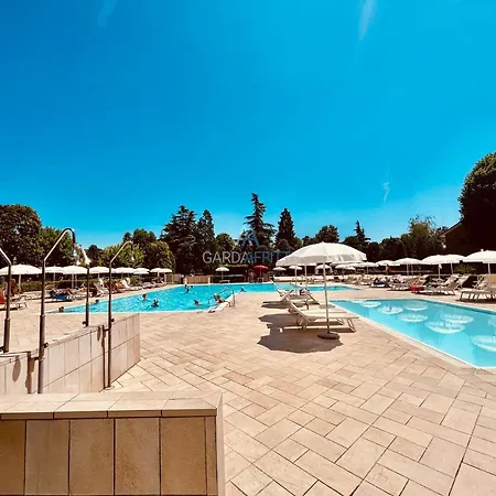 Scylla - 200 M Dal Di Garda Con Piscina * סירמיונה
