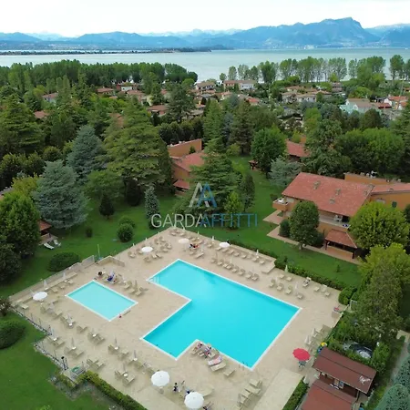 Scylla - 200 M Dal Di Garda Con Piscina סירמיונה